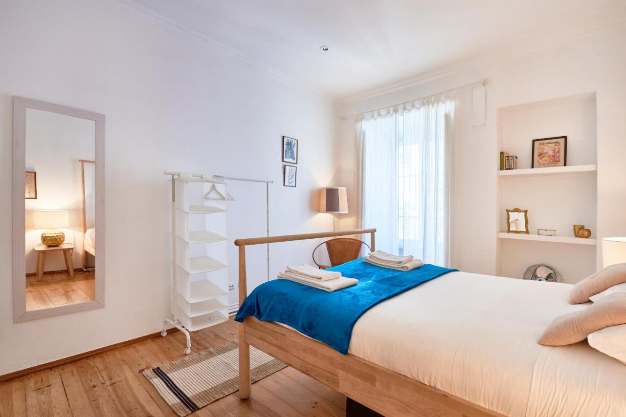Spacious Bairro Alto Apartment With Courtyard, By Timecooler Lissabon Buitenkant foto