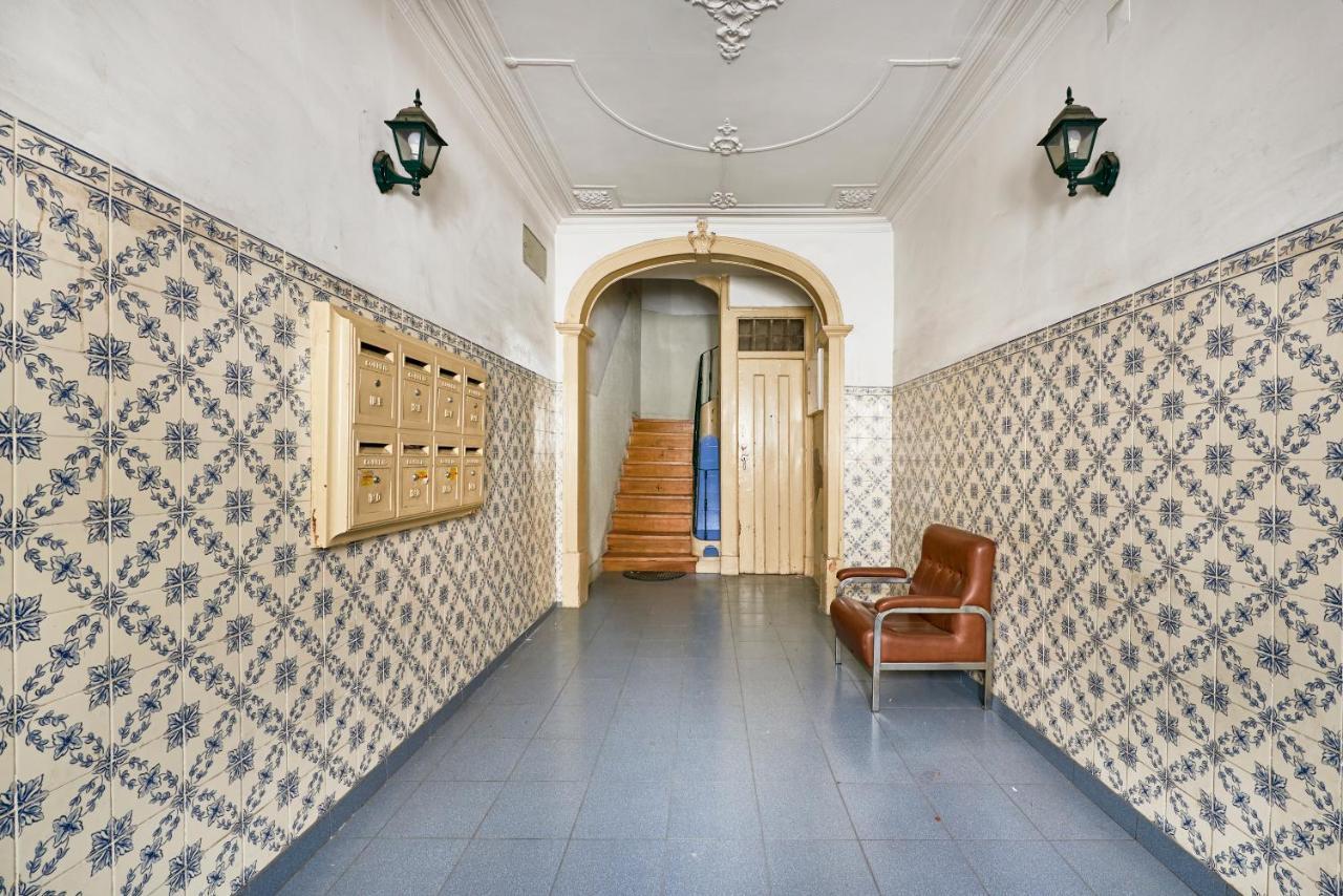 Spacious Bairro Alto Apartment With Courtyard, By Timecooler Lissabon Buitenkant foto